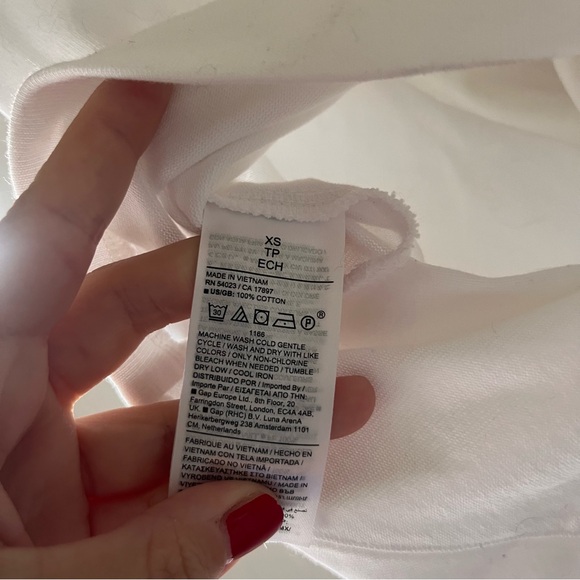 🚨SOLD🚨BANANA REPUBLIC “Cotton Wrap Crop Top” in White: Sz XS - Picture 9 of 9